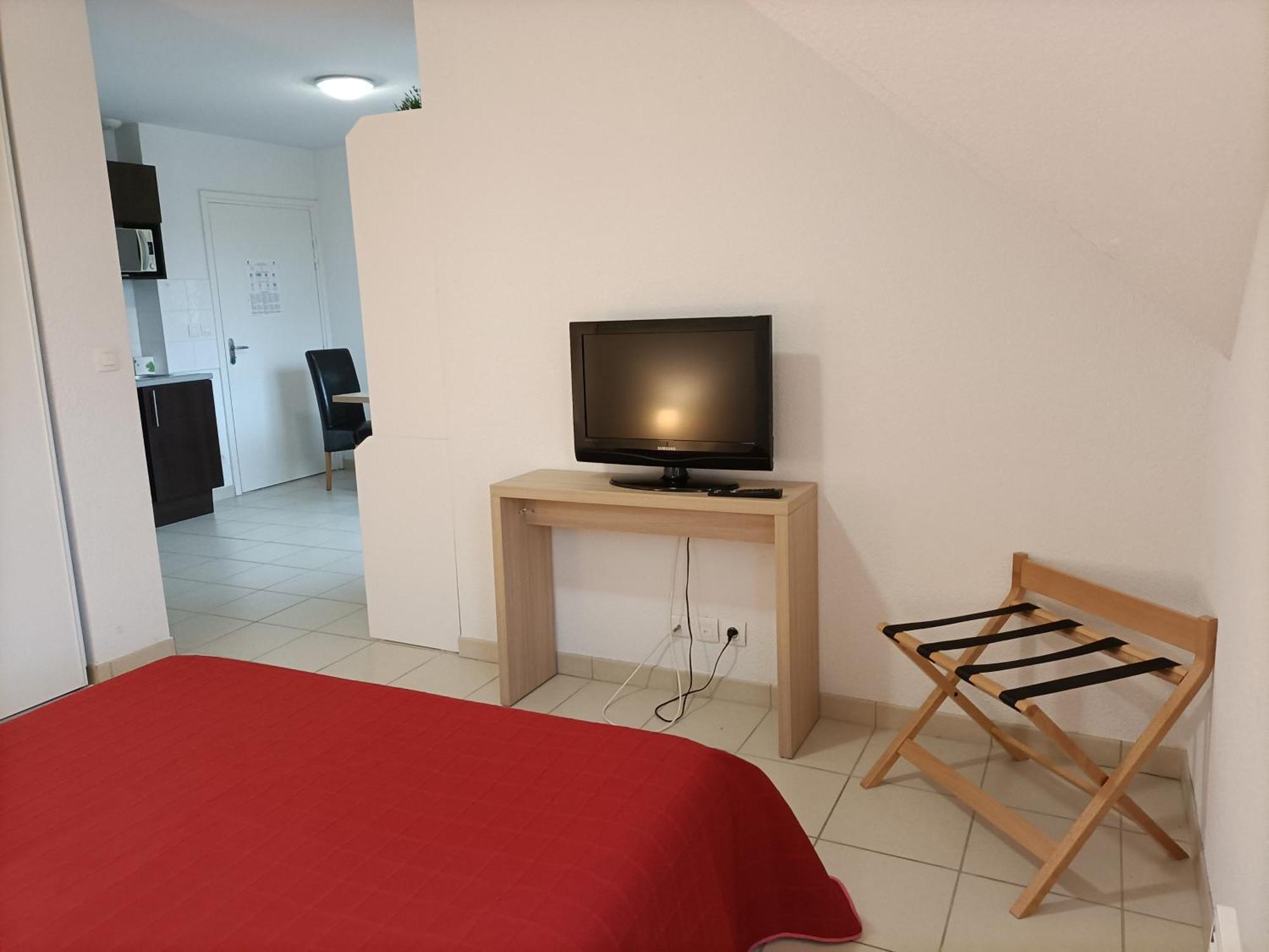 De La Source By Euclenima Apartamento Salies-de-Béarn