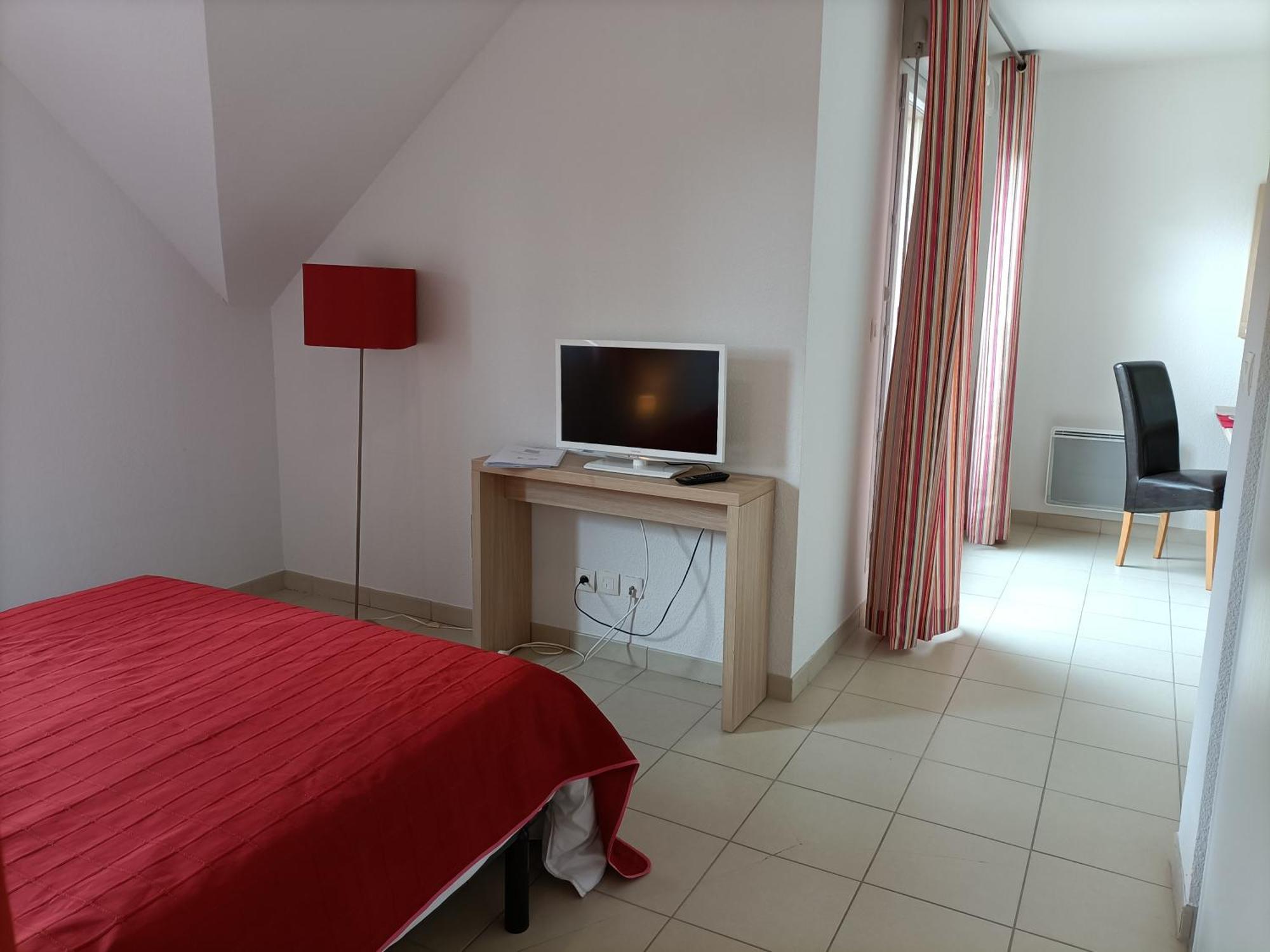 Appartement Résidence De La Source By Euclenima Salies-de-Béarn